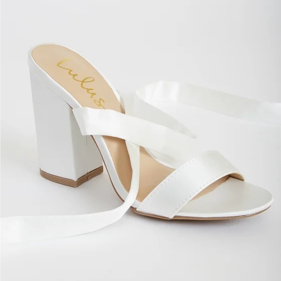 New! Lulus Alta Ivory Satin Lace-Up Heels Size 7 
Perfect for Bridal/Wedding - Picture 4 of 5
